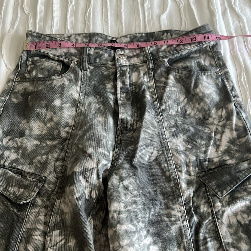 H&M Divided Cargo Pants - Picture 3 of 9